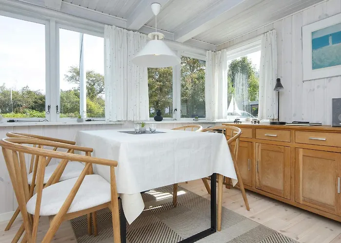 6 Person In Sjolund-by Traum * Sjolund